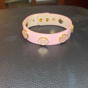 Rustic Cuff Pink leather bracelet.